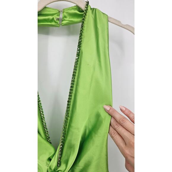 KHANUMS‎ X Revolve Halter Gown With Slit in Pear Green Size Small - Picture 7 of 12